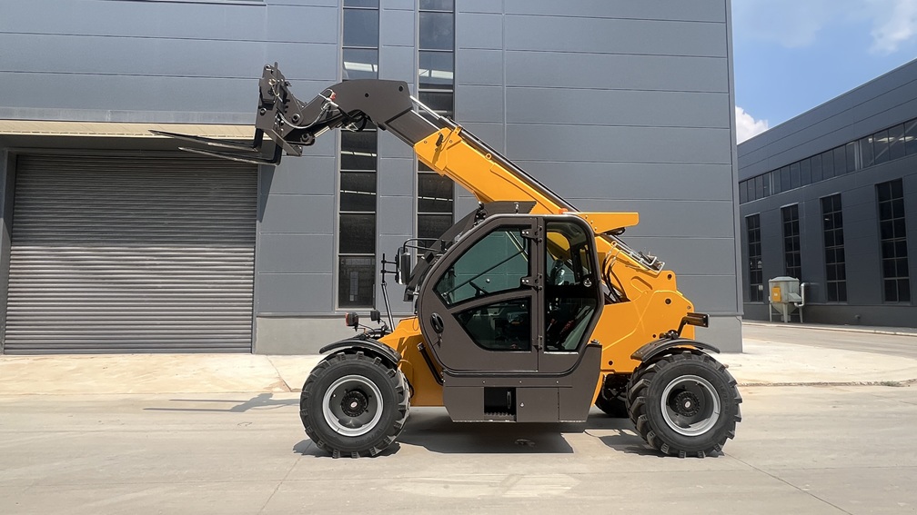 Teleskoplastare T3507